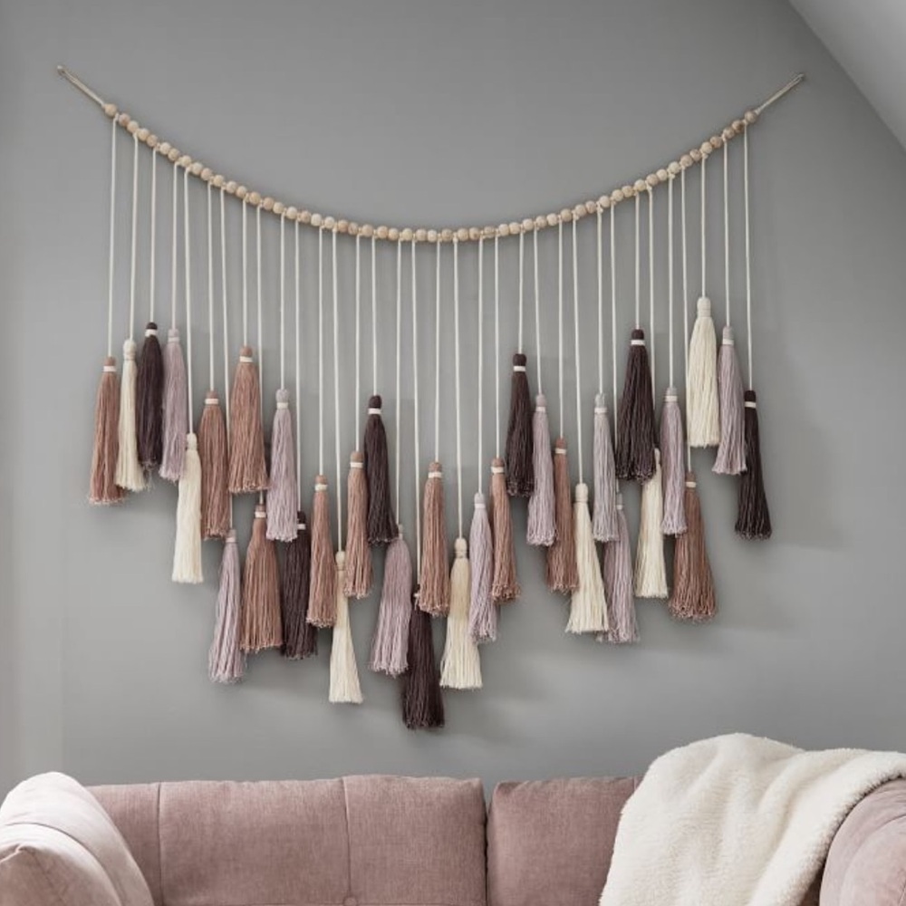 NWOT Pottery Barn Oversized Tassel Garland